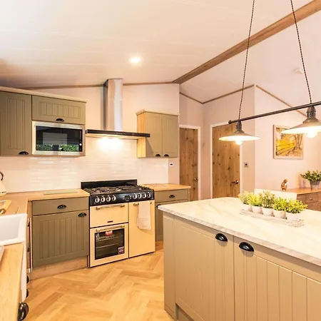 Cherry With Hot Tub Daire *