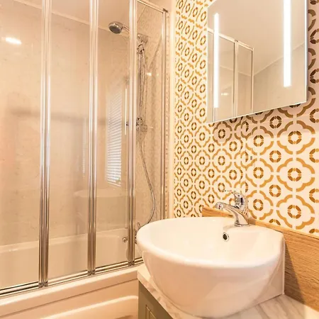 Daire Cherry With Hot Tub York