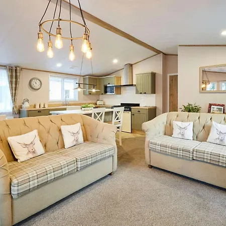 Cherry With Hot Tub *