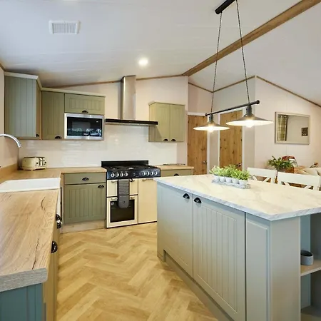 Cherry With Hot Tub Daire *