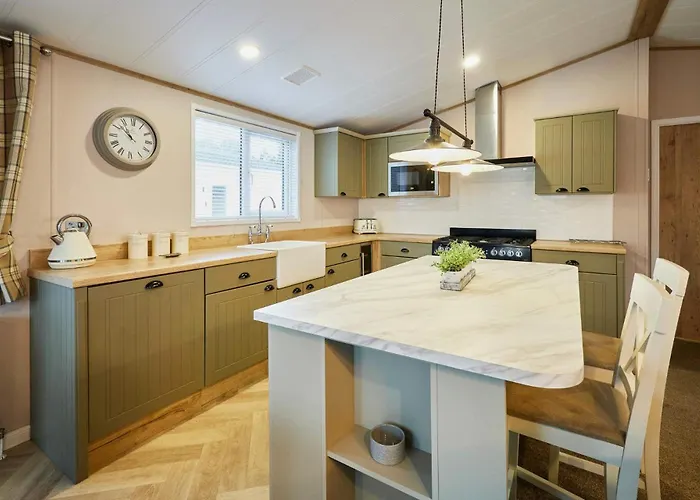 Cherry With Hot Tub Daire York