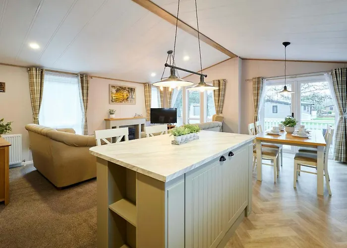 Cherry With Hot Tub * York