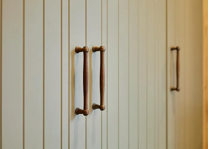 Cherry With Hot Tub Daire York